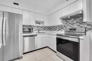 5151 Collins Ave, Miami Beach, FL 33140 - Photo 11