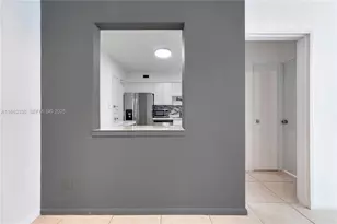 5151 Collins Ave, Miami Beach, FL 33140 - Photo 9