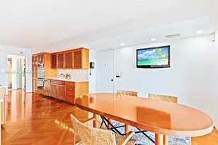 1800 NE 114th St, Miami, FL 33181 - Photo 11