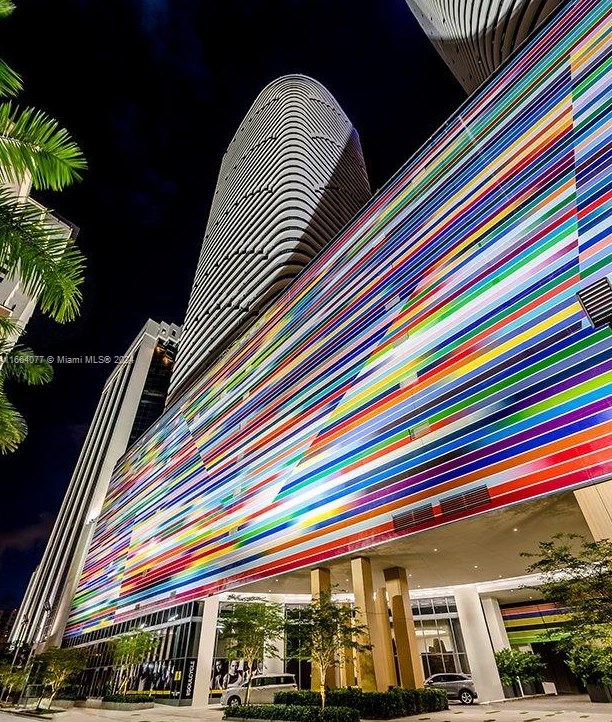 45 9th St, Miami FL  33132-1714 exterior