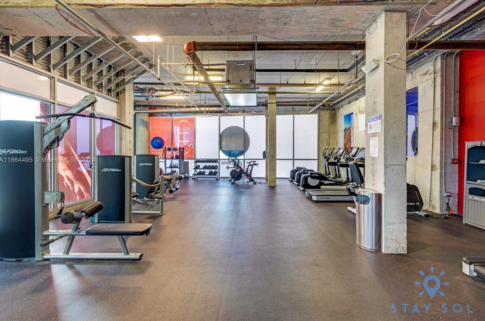 777 Ocean Dr, Hollywood FL  33019-2009 exterior