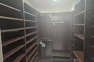 1800 NE 114th St, Miami, FL 33181 - Photo 29