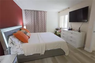 12750 SW 15th St, Pembroke Pines, FL 33027 - Photo 23