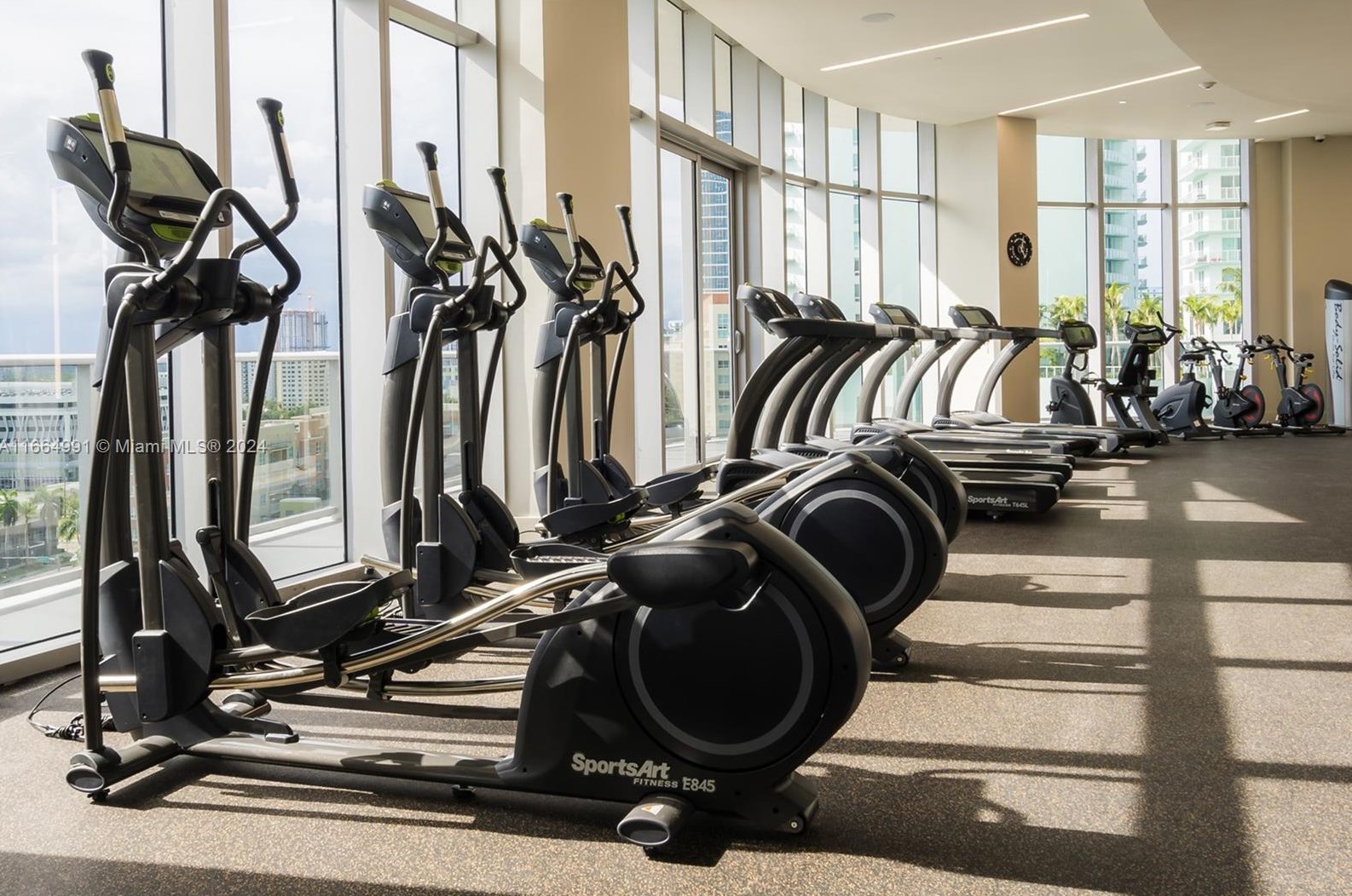 488 18th St, Miami FL  33132 exterior