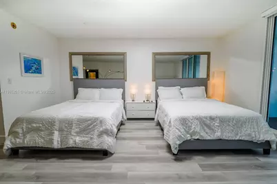 2301 Collins Av #429, Miami Beach, FL 33139 - Photo 3