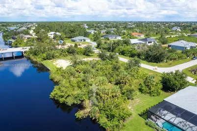 13391 Chenille Drive, Port Charlotte, FL 33981 - Photo 7