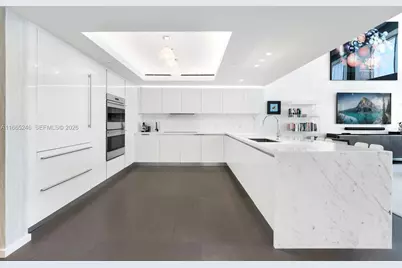 10 Venetian Way #PH 2/3, Miami Beach, FL 33139 - Photo 13