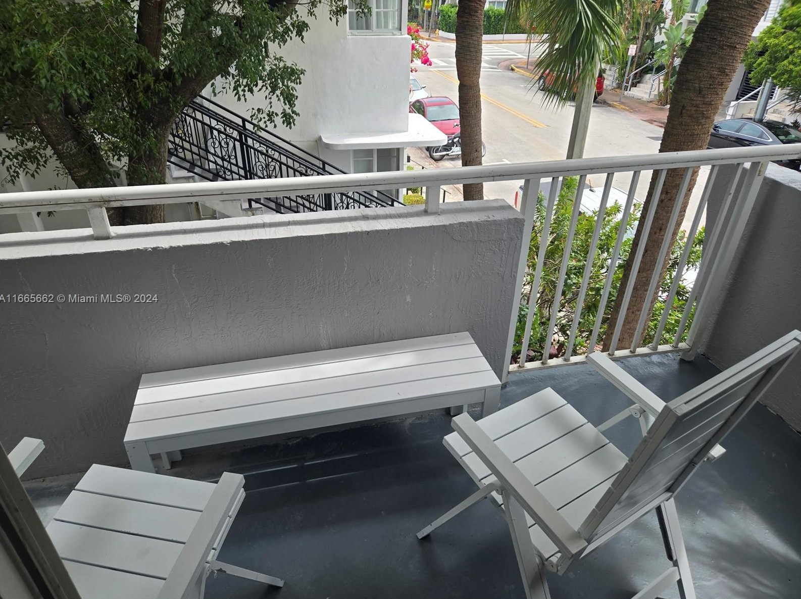 7601 Dickens Ave, Miami FL 33141-2213 exterior