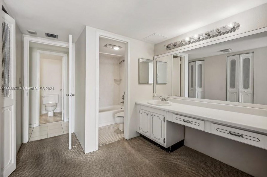 3375 Country Club Dr, Miami FL 33180-1651 exterior