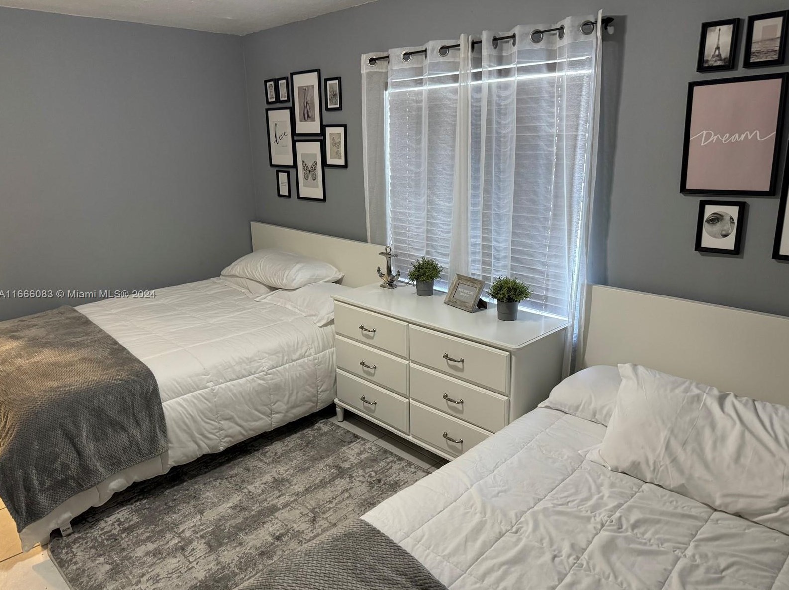 3868 169th St, Miami FL  33160-3244 exterior