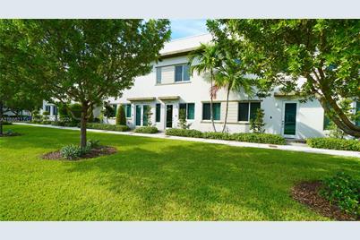 10449 NW 66th St, Doral, FL 33178 - Photo 1