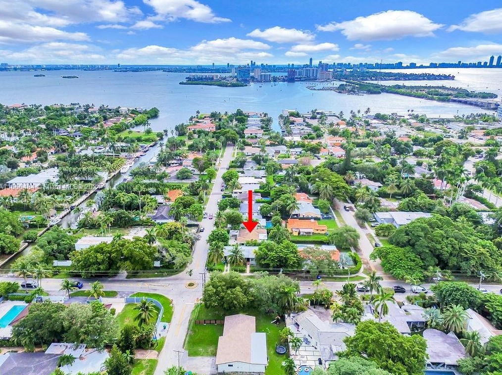 1010 83 St, Miami FL 33173-4104 exterior