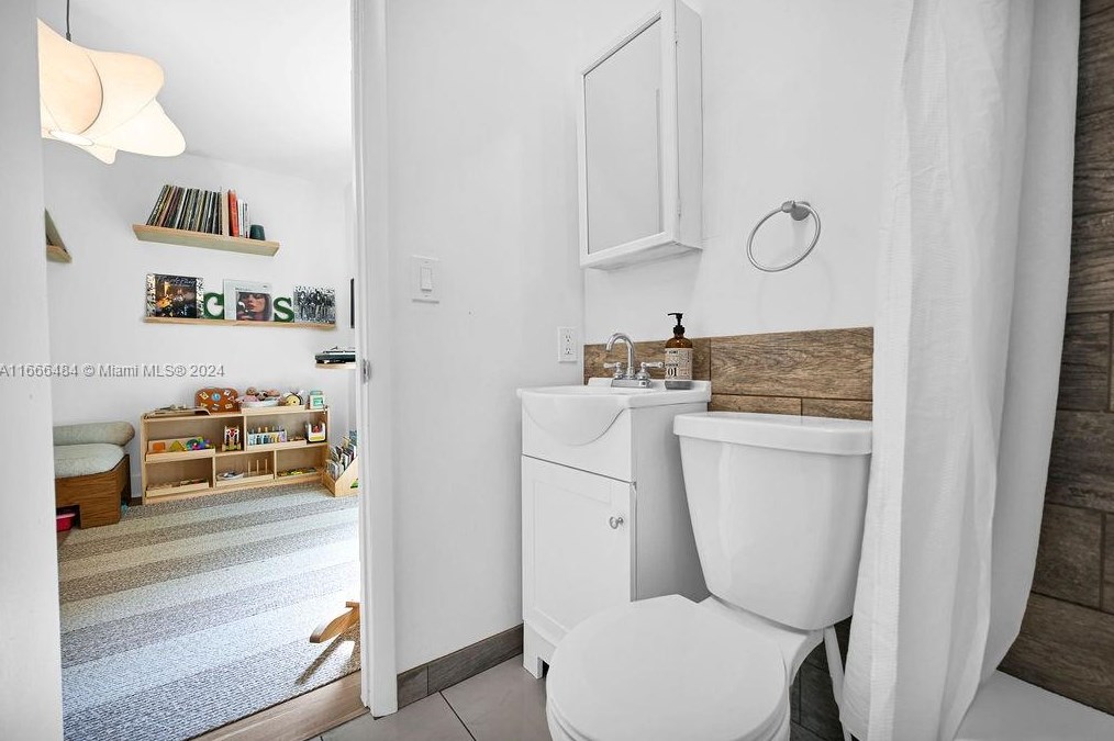 1010 83 St, Miami FL 33173-4104 exterior