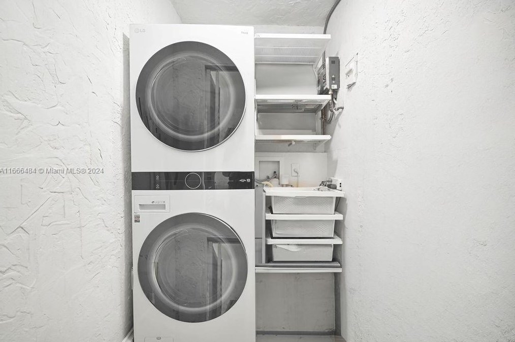 1010 83 St, Miami FL 33173-4104 exterior