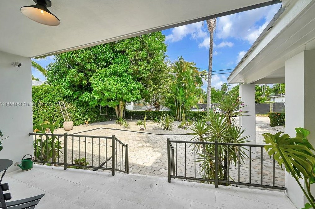 1010 83 St, Miami FL 33173-4104 exterior