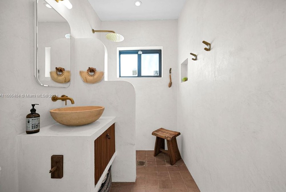 1010 83 St, Miami FL 33173-4104 exterior