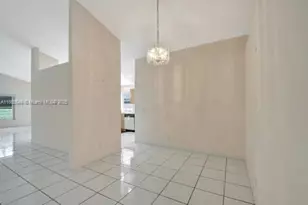 5127 Robino Cir, West Palm Beach, FL 33417 - Photo 5