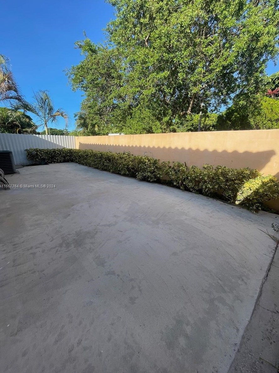 2451 11th St, Miami FL  33135-4807 exterior