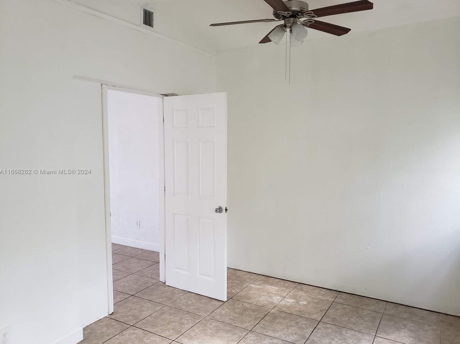 1423 175 St, Miami FL 33162-1356 exterior