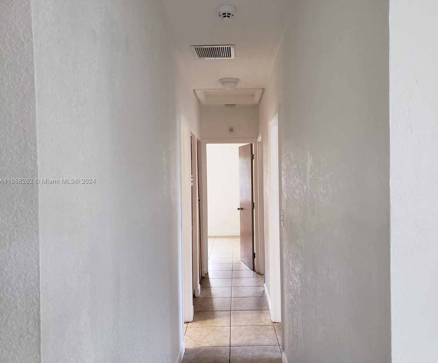 1423 175 St, Miami FL 33162-1356 exterior