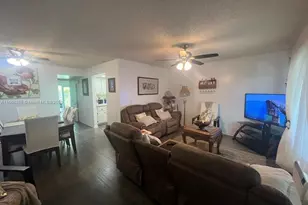 251 SW 134th Way, Pembroke Pines, FL 33027 - Photo 1