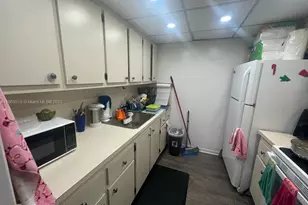 251 SW 134th Way, Pembroke Pines, FL 33027 - Photo 3