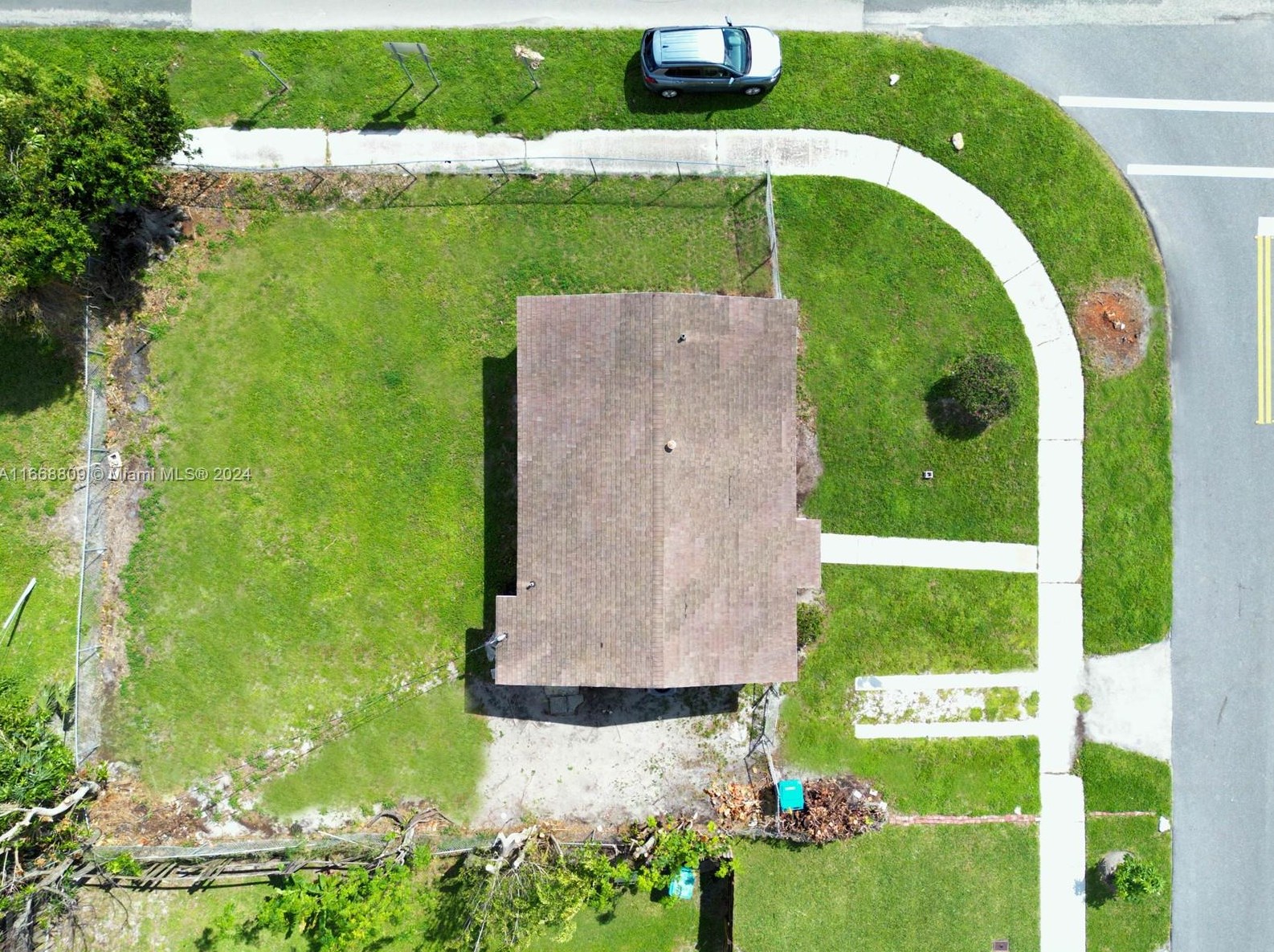 215 11 Ave, Boynton Beach FL 33435-3046 exterior