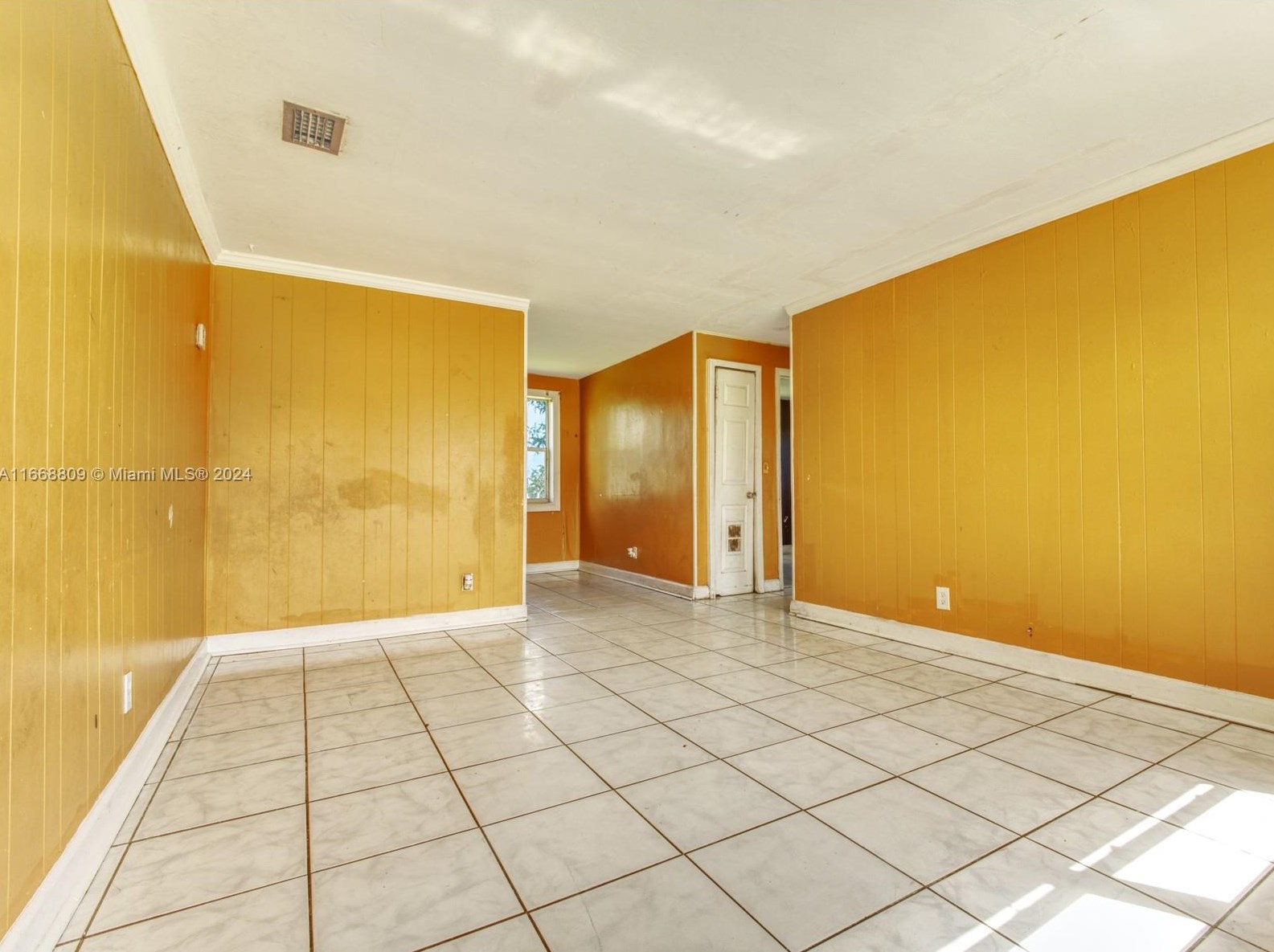 215 11 Ave, Boynton Beach FL 33435-3046 exterior