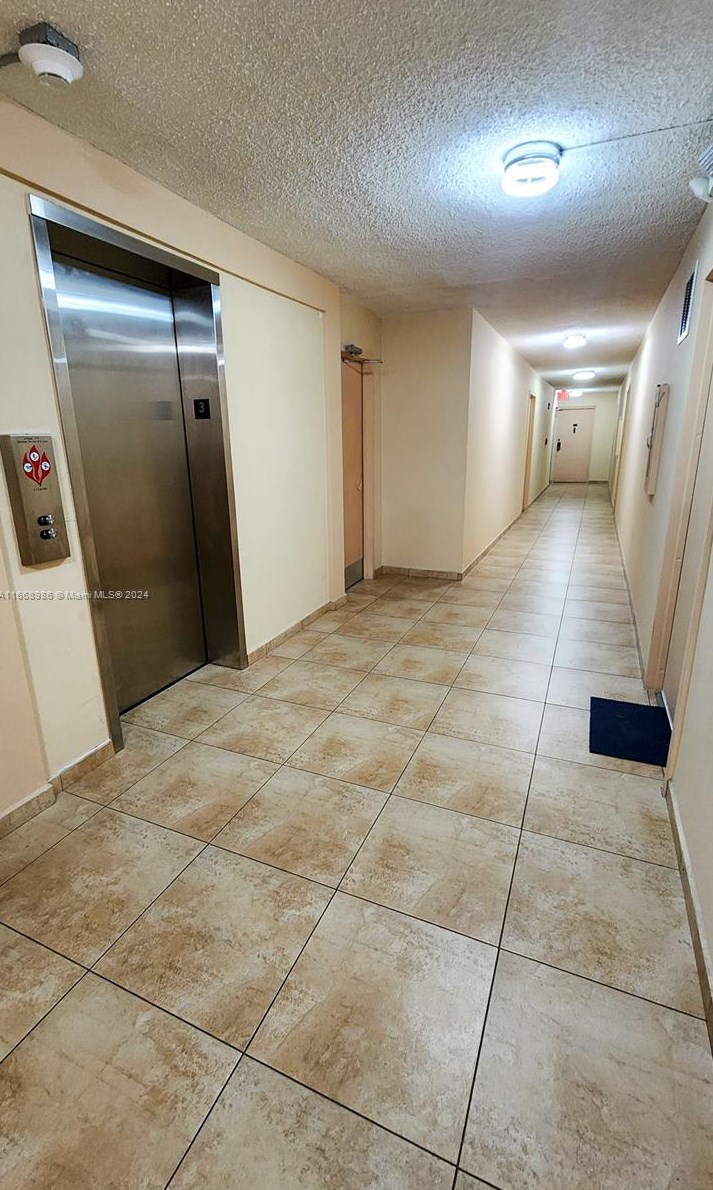 5280 7th St, Miami FL 33126-3327 exterior