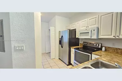 1935 Gardenia Ct #1935, Riviera Beach, FL 33404 - Photo 3