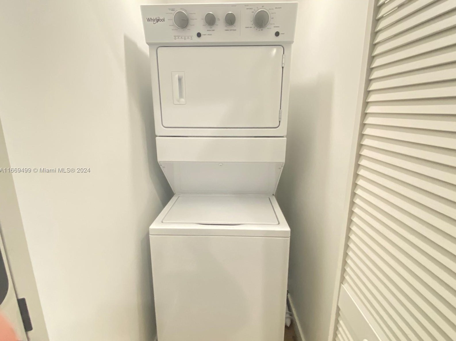 1950 Fletcher St, Hollywood FL  33020-6316 exterior