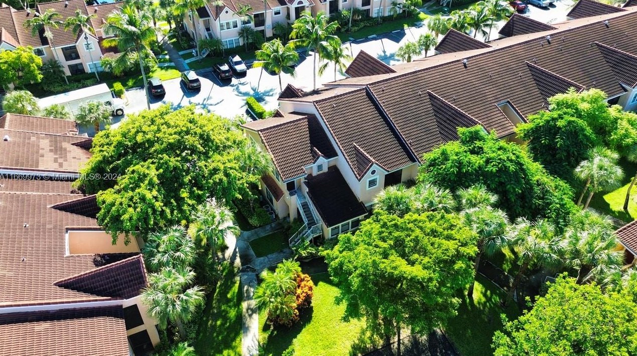 10500 155th Ct, Miami FL  10111-3538 exterior