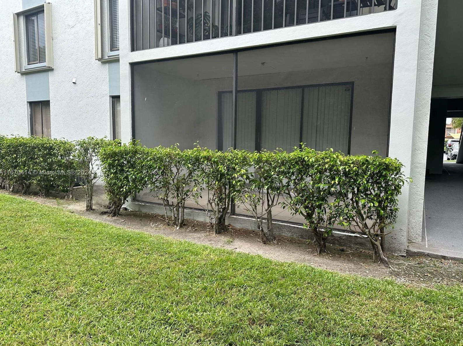 1007 Green Pine Blvd, West Palm Beach FL  33409-7016 exterior