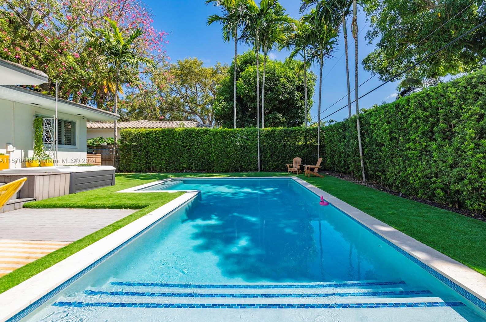 1048 99 St, Miami FL 33176-2722 exterior