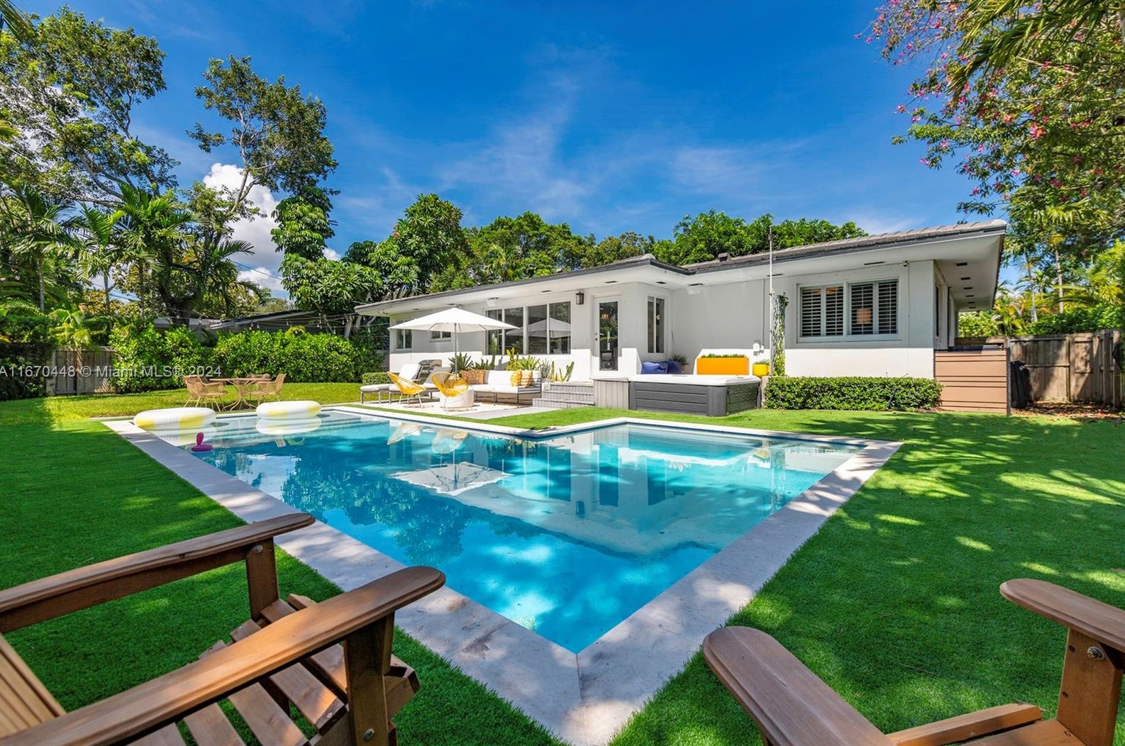 1048 99 St, Miami FL 33176-2722 exterior