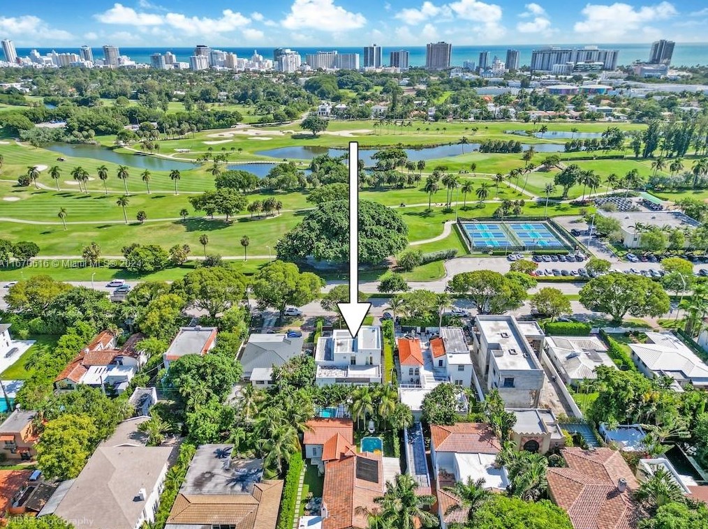 2382 Alton Rd, Miami Beach FL  33139-3809 exterior