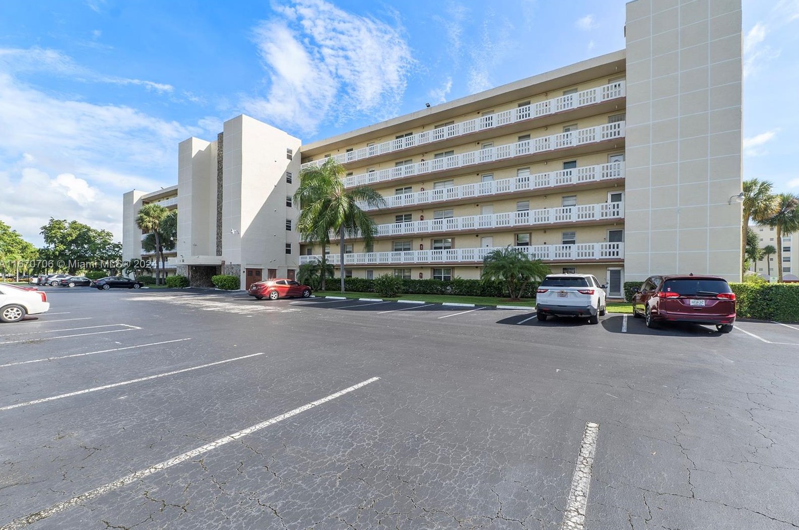 141 3rd Ave, Dania Beach FL  33004-3750 exterior