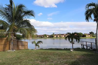 1131 SW 109th Ave, Pembroke Pines, FL 33025 - Photo 1