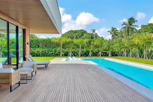 9860 NE 5th Avenue Rd, Miami Shores, FL 33138 - Photo 13