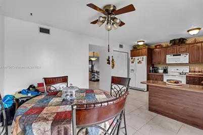 1333 NW 122nd Ter #1333, Pembroke Pines, FL 33026 - Photo 25