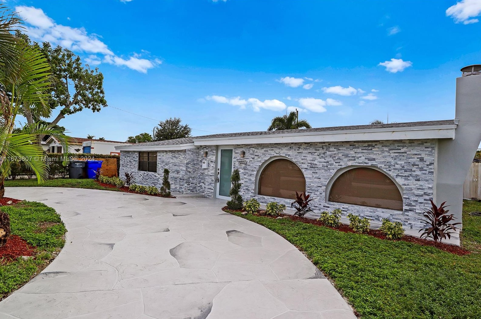 6510 Scott St, Hollywood FL  33024-4033 exterior