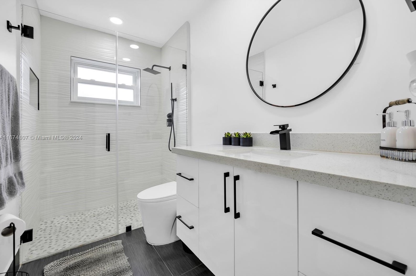 800 91 Ave, Hollywood FL  33024-6436 exterior