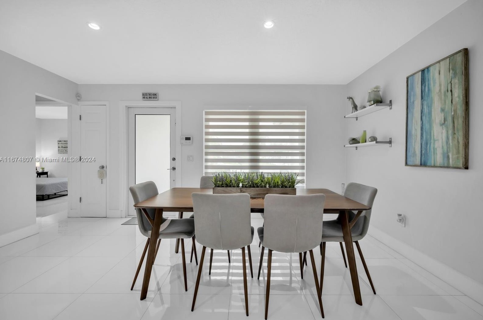 800 91 Ave, Hollywood FL  33024-6436 exterior