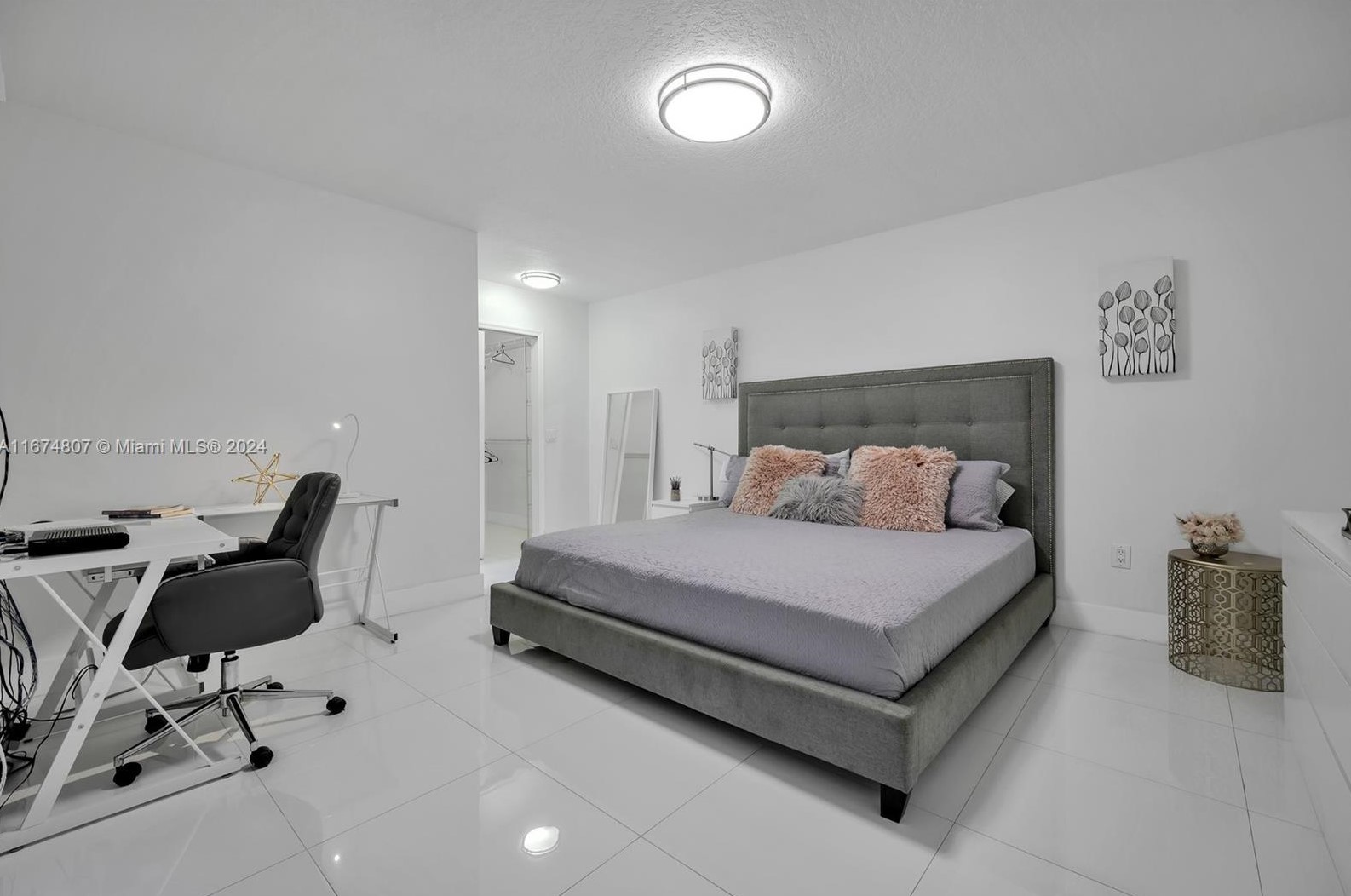 800 91 Ave, Hollywood FL  33024-6436 exterior