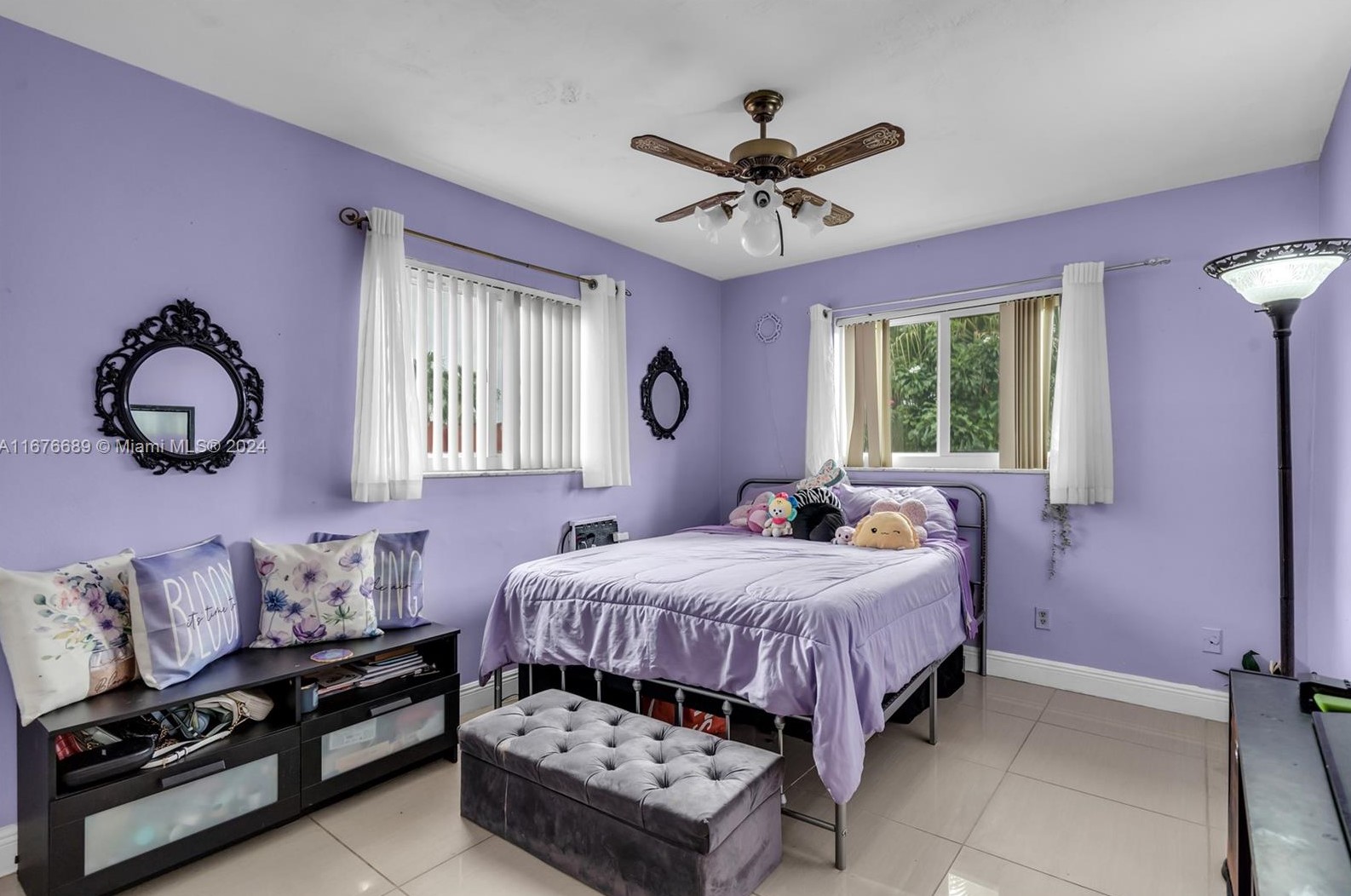 3265 211 St, Miami FL  33180-1067 exterior