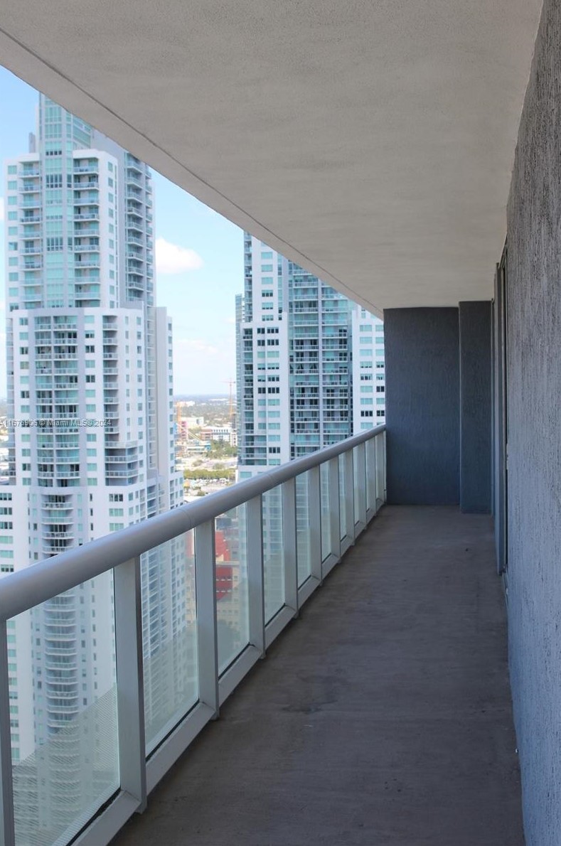 50 Biscayne Blvd, Miami FL 33132-2905 exterior