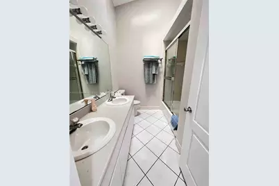 411 SE 7th St, Dania Beach, FL 33004 - Photo 13