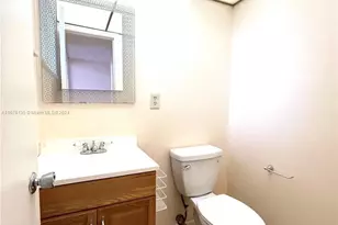 6570 Royal Palm Blvd, Margate, FL 33063 - Photo 11