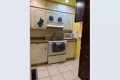 3000 E Sunrise Lakes Dr #202, Sunrise, FL 33322 - Photo 17