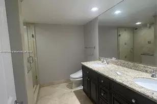 1000 Parkview Dr, Hallandale Beach, FL 33009 - Photo 21